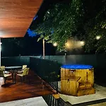 Wrzos & Wellness **** Caloroczne פארק נופש