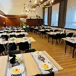 Wrzos & Wellness **** Caloroczne פארק נופש וגיירסקה גורקה