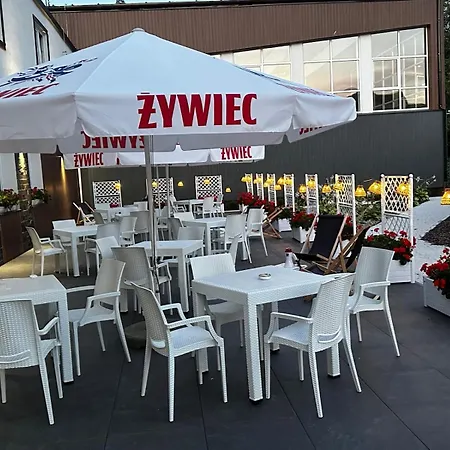 Wrzos & Wellness **** Caloroczne 假日公园 *