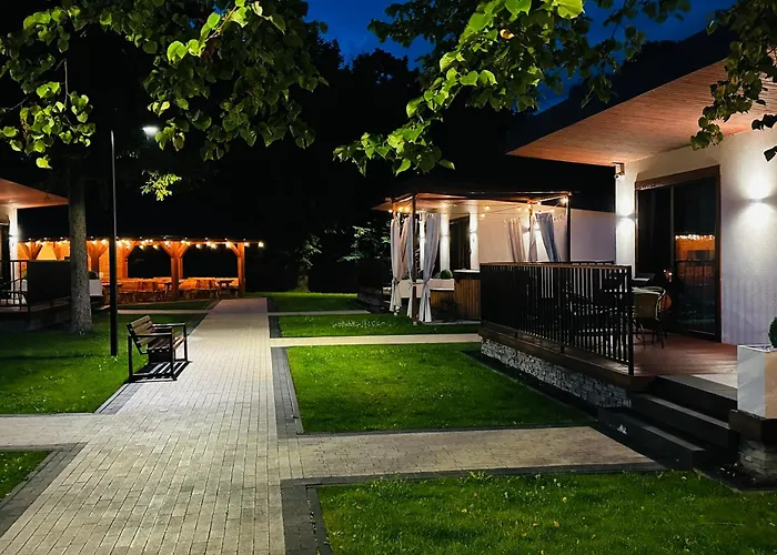 Wrzos & Wellness **** Caloroczne פארק נופש *