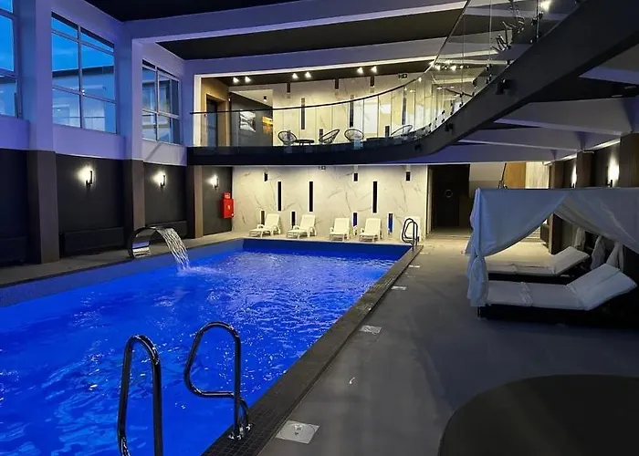 Wrzos & Wellness **** Caloroczne פארק נופש